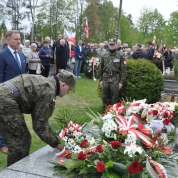 W hołdzie zołnierzom 