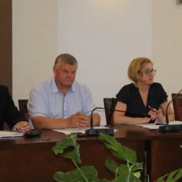 Nie będzie transmisji z obrad komisji w Starostwie