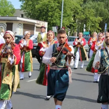 Kolorowa parada artystów z Cypru, Ukrainy i Polski