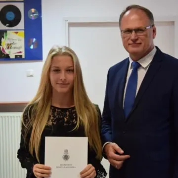 Najzdolniejsi uczniowie otrzymali stypendia prezydenta