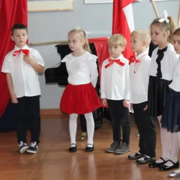 Przedszkolaki uczcili święto Niepodległości