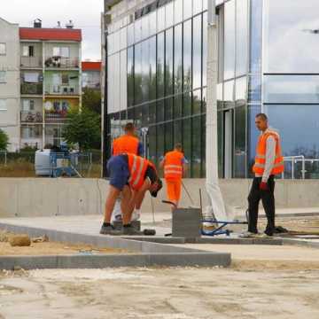 Radni wizytowali budowę nowego basenu w Radomsku