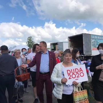 Posłowie PiS w Przedborzu zachęcali do głosowania na Andrzeja Dudę