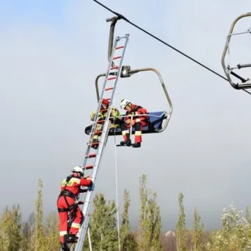 Ćwiczenia ratownicze w Ośrodku Sportu i Rekreacji na Górze Kamieńsk