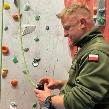 Uczniowie klas mundurowych z Radomska uczestniczyli w manewrach WOT