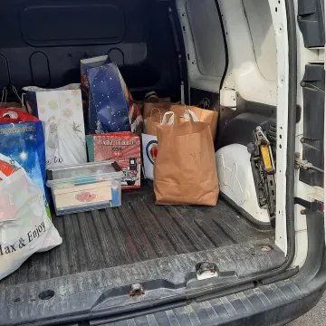 Dary dla Kresowian ruszyły z Radomska w dalszą drogę