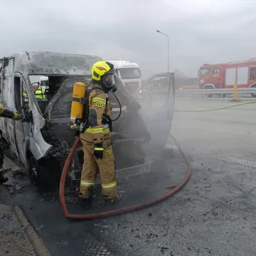 Na A1 spłonął samochód dostawczy