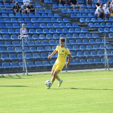 RKS Radomsko remisuje w końcówce meczu z Ceramiką  Opoczno