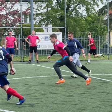 Liga „Szóstek” w Radomsku: Żubry wciąż na czele rozgrywek