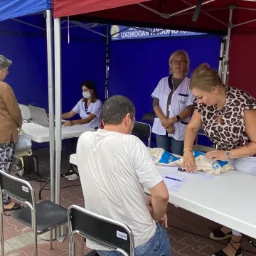 Szczepieniobus zaparkował w Radomsku