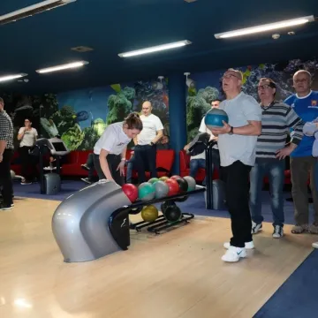 Samorządowcy grali w kręgle