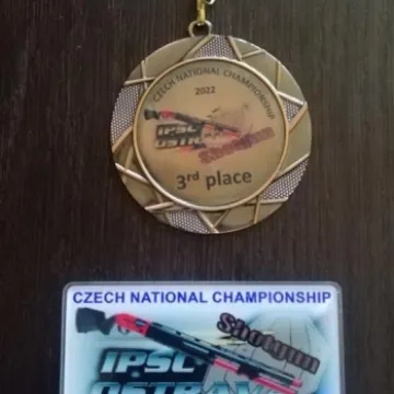 Tomasz Niezabitowski na podium w Czechach