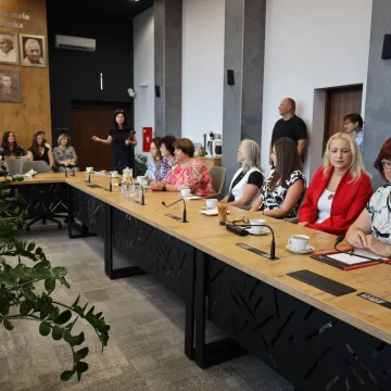 Nowe awanse nauczycieli i pożegnanie dyrektora PSP nr 6 w Radomsku