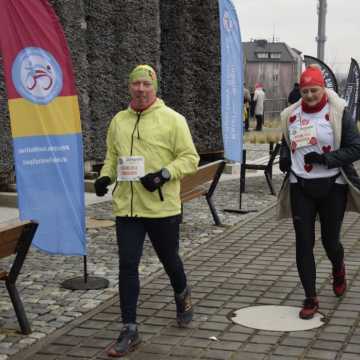 [WIDEO] Glinianki parkRUN w Radomsku. Bieg dla zdrowia i WOŚP 2025