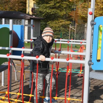 W Piotrkowie Tryb. powstał nowy plac zabaw