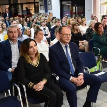 Najzdolniejsi uczniowie otrzymali stypendia prezydenta