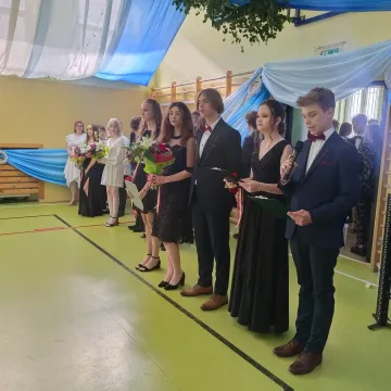 Bal na zakończenie ósmej klasy w PSP nr 2 w Radomsku