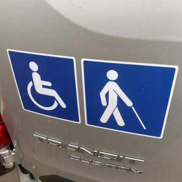 Nowy samochód MOPS do przewozu osób z niepełnosprawnościami