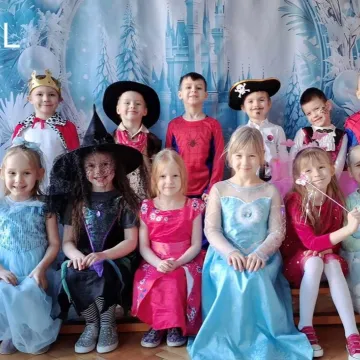 „Zimowa Kraina”. Bal karnawałowy w przedszkolu nr 9 w Radomsku
