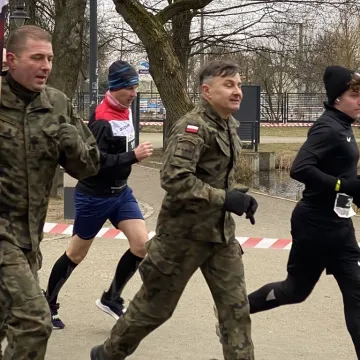 [WIDEO] Radomsko uczciło Żołnierzy Wyklętych biegiem Tropem Wilczym