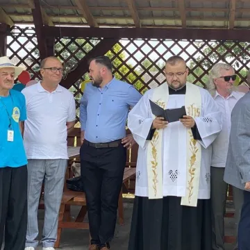 W Sudzinku otwarto nową drogę. Wstęgę przecinał m.in. wicemarszałek Sejmu RP