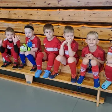 „Mikołajki” świętowano na boisku