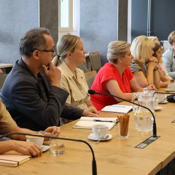 Nowe awanse nauczycieli i pożegnanie dyrektora PSP nr 6 w Radomsku