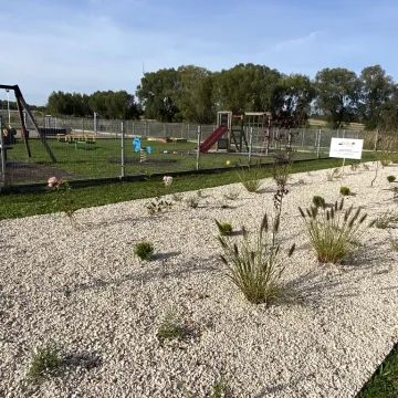 Okrajszów ma swój ekologiczny skwerek. Wielkie otwarcie z piknikiem