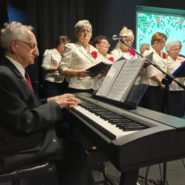 Ach, te Kobiety… koncert na Dzień Kobiet w MDK w Radomsku