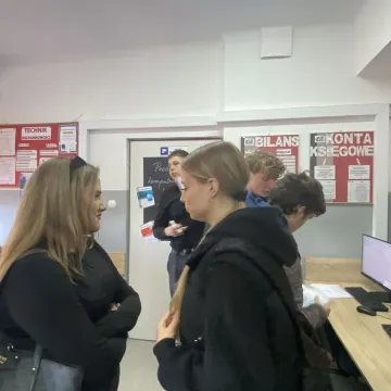 Hotelarstwo, rachunkowość i zagraniczne praktyki. ZSE zaprosiło ósmoklasistów