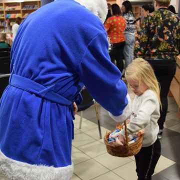 Mikołajkowe spotkanie dla dzieci ze świetlic środowiskowych w Radomsku