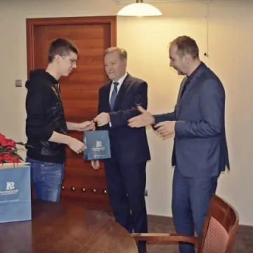 Uczniowie nagrodzeni za e-kartki