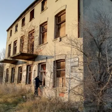 Policjanci i pracownicy MOPS-u uratowali bezdomnego