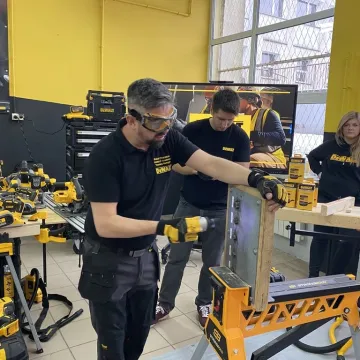 Akademia DeWalt w „Mechaniku”. Prestiżowy program tylko dla 10 szkół w kraju