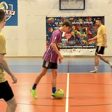 Piątki piłkarskie grały z WOŚP