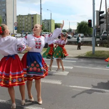 Kolorowa parada artystów z Cypru, Ukrainy i Polski