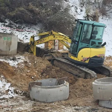 Oczko wodne w Parku Solidarności w Radomsku w przebudowie