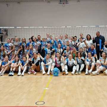 Historyczny moment. Siatkarki Volley Radomsko odnoszą pierwsze zwycięstwo w III lidze