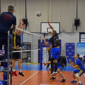 Emocje na parkiecie. METPRIM Volley Radomsko zwycięża ze Skrą II Bełchatów