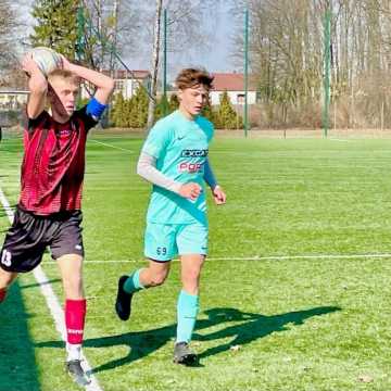 Sporting Radomsko pokonuje WKS Wieluń w lidze wojewódzkiej juniorów