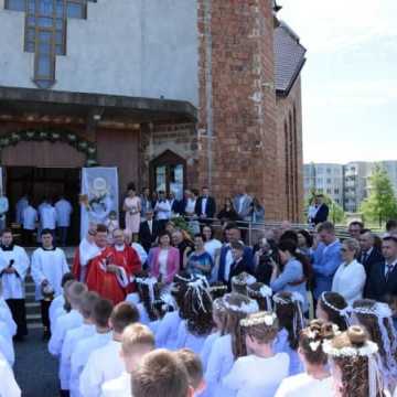 Pierwsza Komunia Święta w parafii Świętej Jadwigi Królowej 
