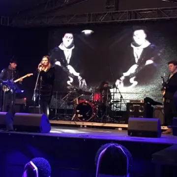 Tort i koncert na Święto Niepodległości