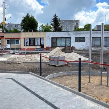 Zagospodarowanie skweru przy ul. Piastowskiej w Radomsku na ostatniej prostej