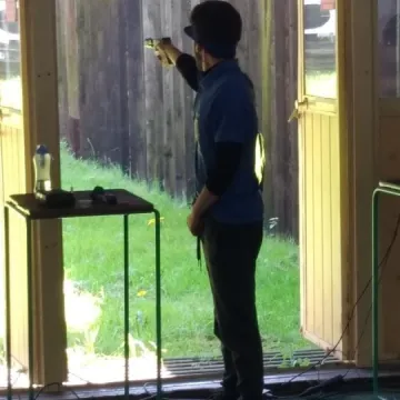 Strzeleckie sukcesy pistoleciarzy OKSS „10-tka”