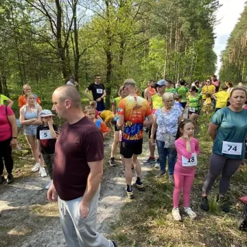 W Gomunicach poszli i pobiegli dla pszczół