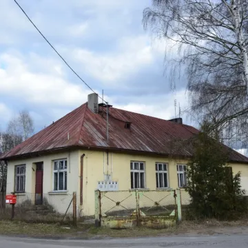 O losach budynku po byłej szkole w Suchej Wsi zdecydują mieszkańcy