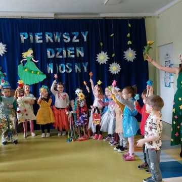 Przedszkolaki z Publicznego Przedszkola nr 9 w Radomsku powitały wiosnę