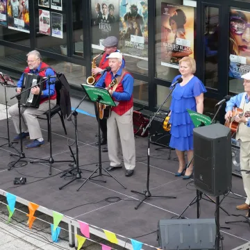 Potańcówka na patio MDK w Radomsku
