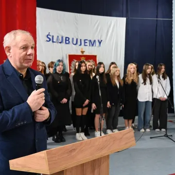 Pierwszoklasiści z II LO w Radomsku złożyli ślubowanie