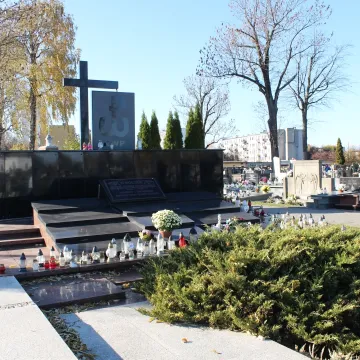 Uroczystość Wszystkich Świętych. Cmentarz Stary w Radomsku